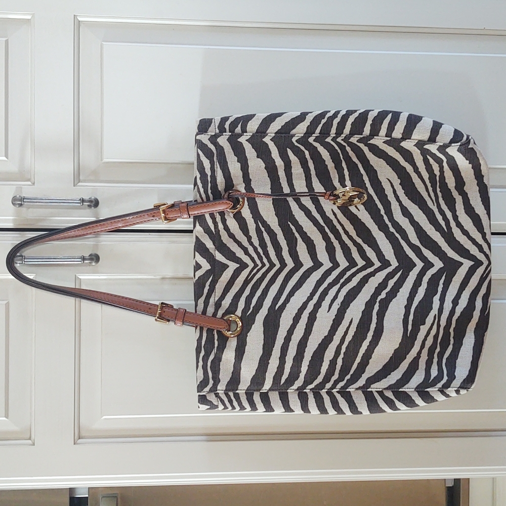 Michael Kors Large Tiger Print Purse New with Tag